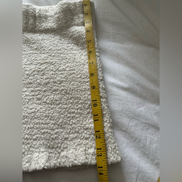 SKIMS high waist cream fuzzy sleep shorts, size L/XL - Picture 7 of 11